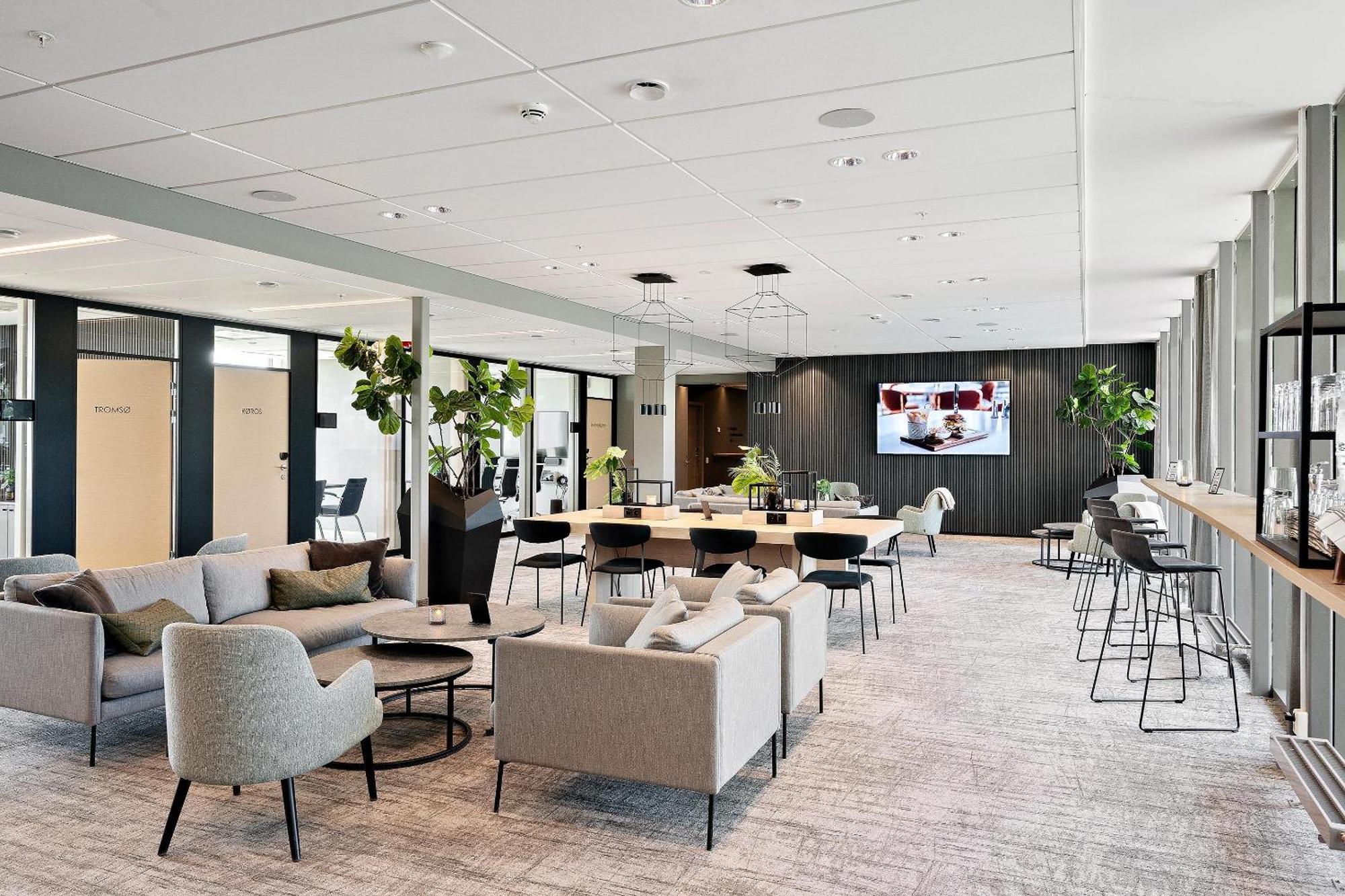 Western Oslo Airport Hotel 4*
